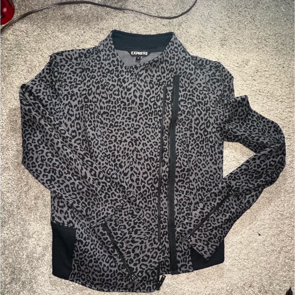 ⚡️Express motto jacket leopard print(NWT), size S⚡️